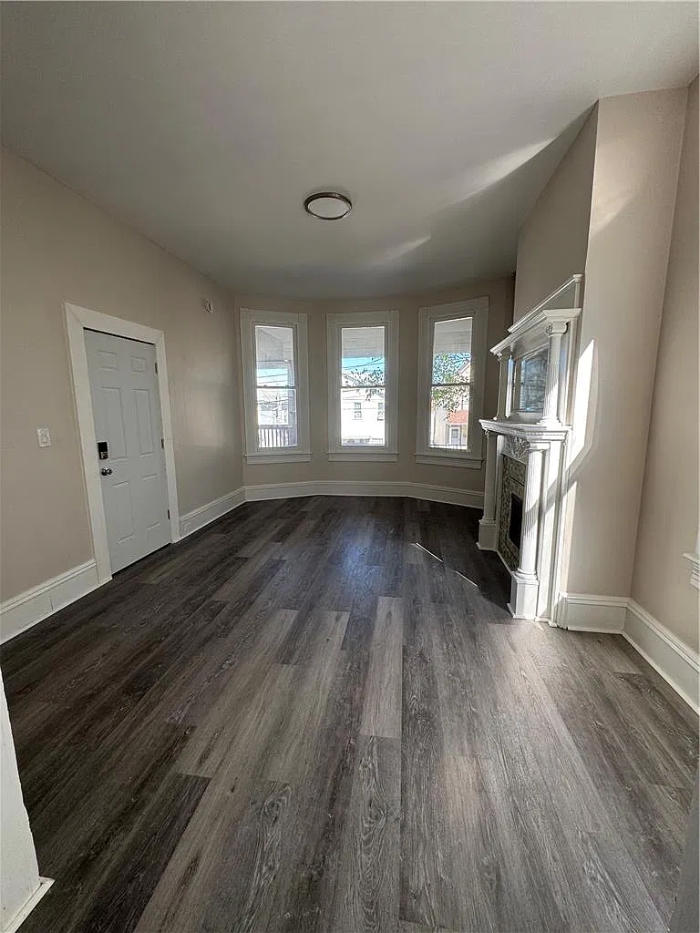 3 bed, 7386 sqft, $1,200 — Photo 2
