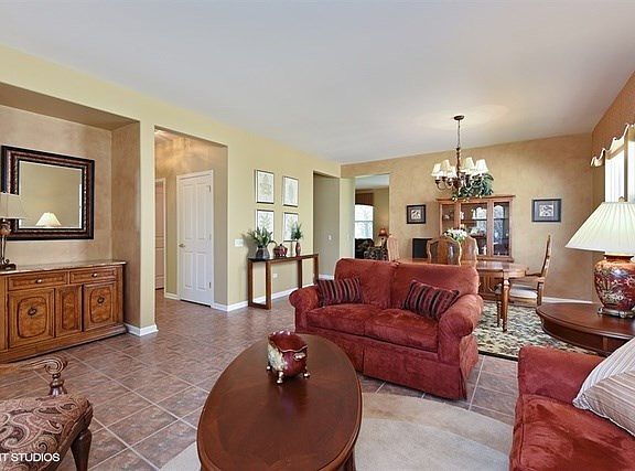 3rd image of 12901 Applewood Dr