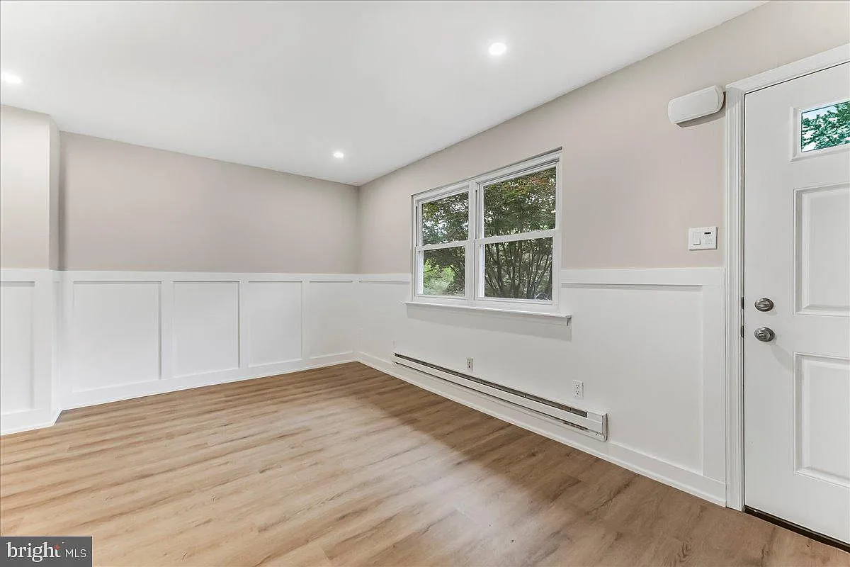 4 bed, 1.5 bath, 1536 sqft, $2,750 — Photo 4