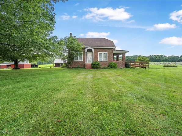 6825 Rose Hill Rd, Roseville, OH 43777