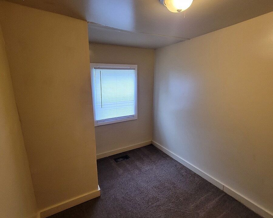 1st image of 746 N Somerset Ave