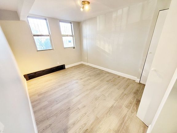5th image of 28-02 Ditmars Blvd #1A