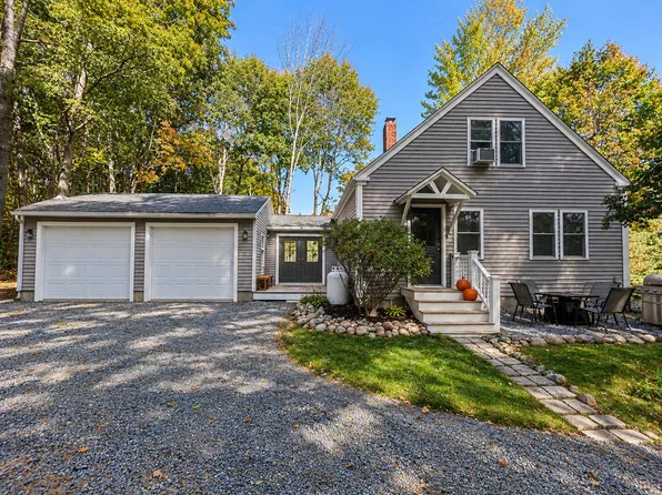 30 Chapel Street, Ellsworth, ME 04605