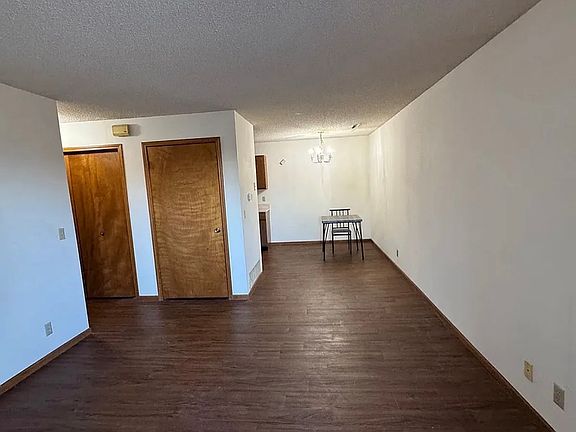 4th image of 1909 E Sloan St #4