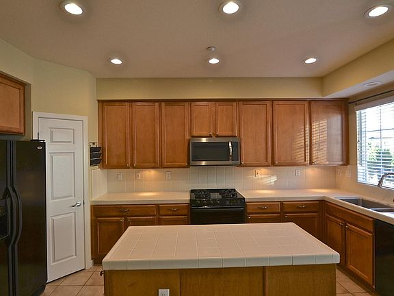 5th image of 1102 Wabesco Pl
