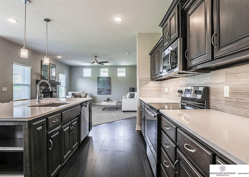 2nd image of 27 Balsam Cir