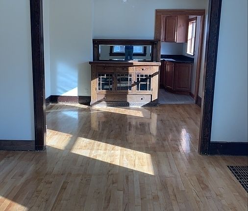 3rd image of 3604 Logan Ave N