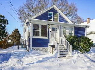 19 Utica St, Quincy, MA 02169