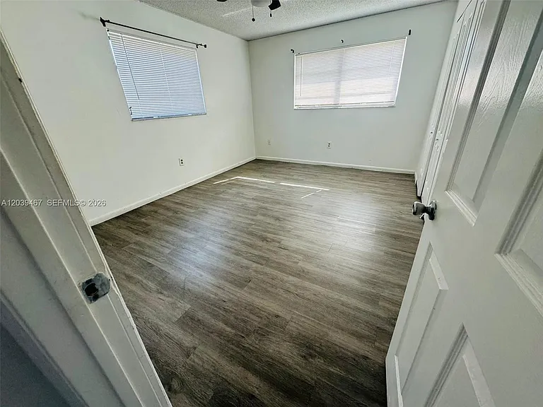 215 NW 35th Ave #UP — Photo 16
