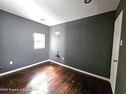 108 Penn St — Photo 8