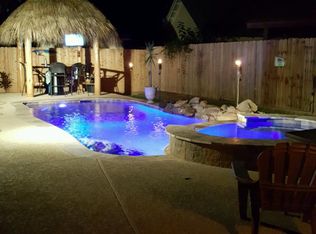 8711 Orchard Ln, La Porte, TX 77571