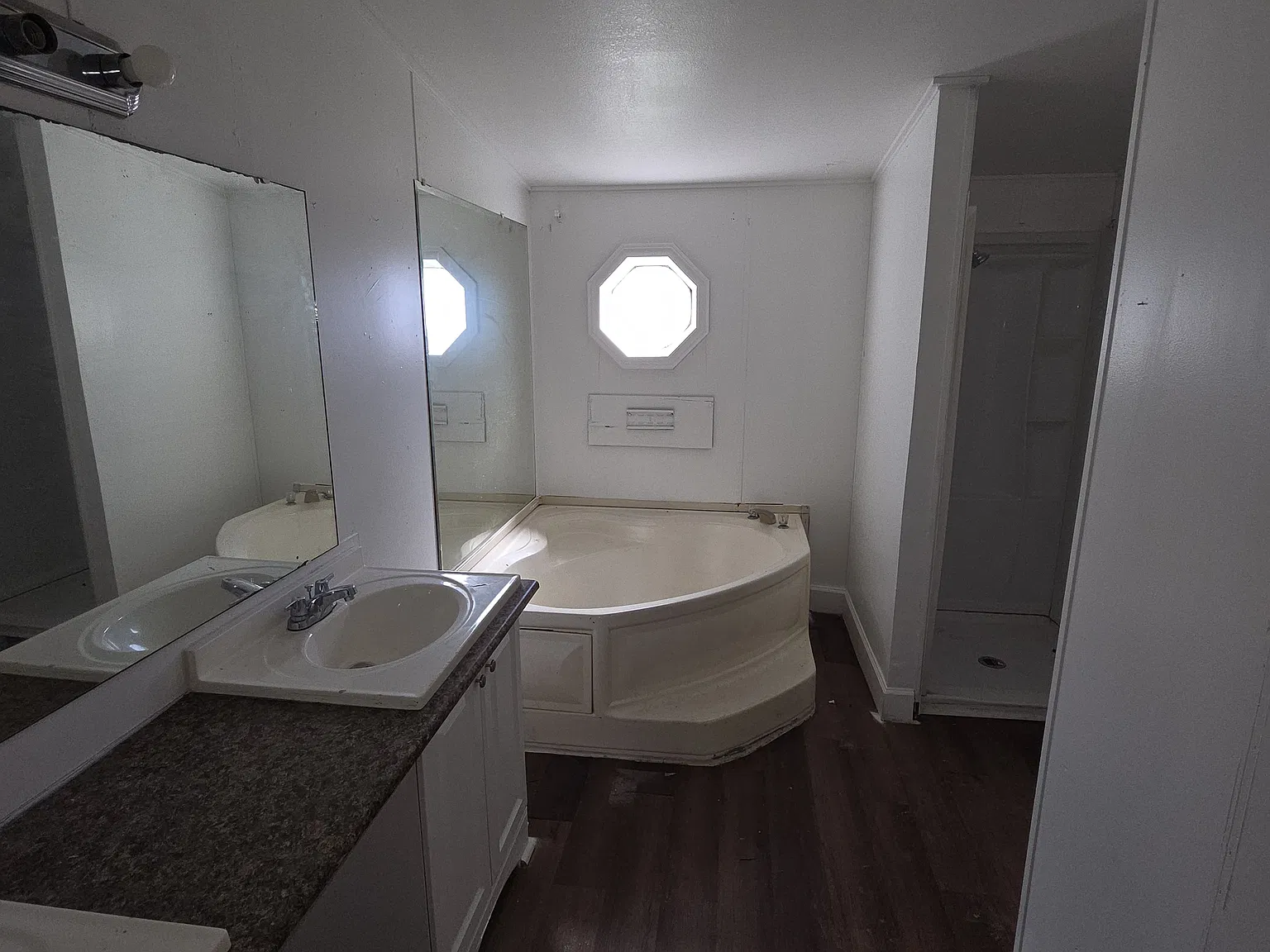 3 bed, 1300 sqft, $1,750 — Photo 2