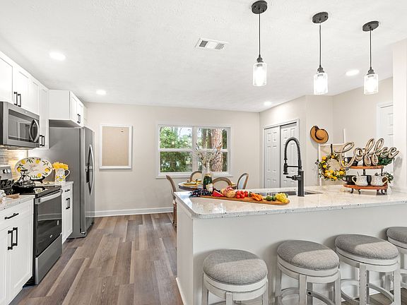 4th image of 276 Cervantes Ave