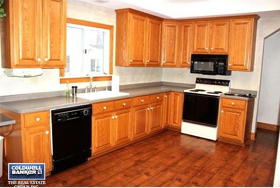 Spacious Kitchen