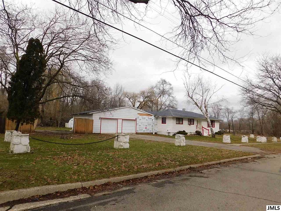 1st image of 340 E Euclid Ave