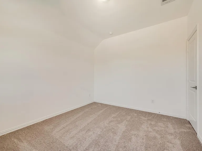 1820 Purtis Creek Dr — Photo 15