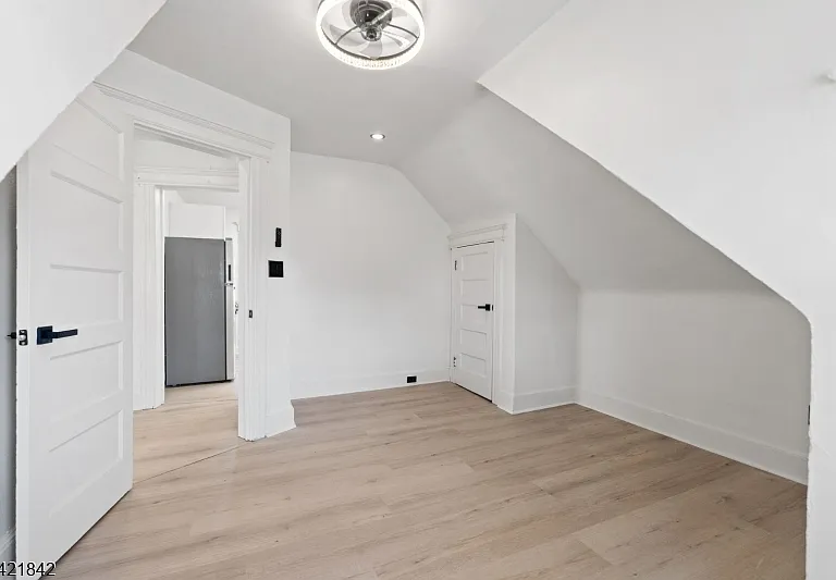 137 S Burnet St #3 — Photo 11