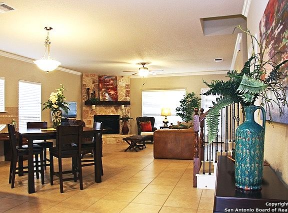 2nd image of 3527 Crest Noche Dr