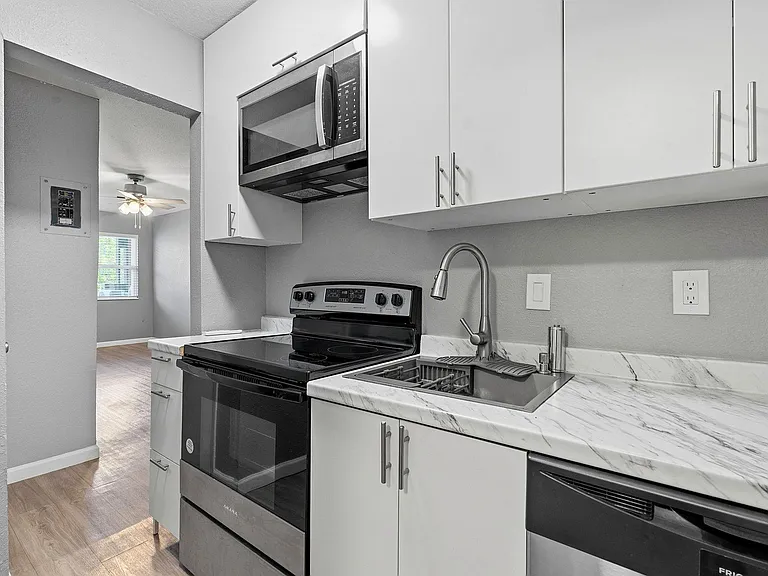 2910 Medical Arts St #101B — Photo 16