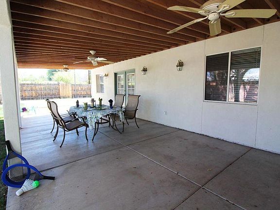 Large 500 SF patio good for entertaining