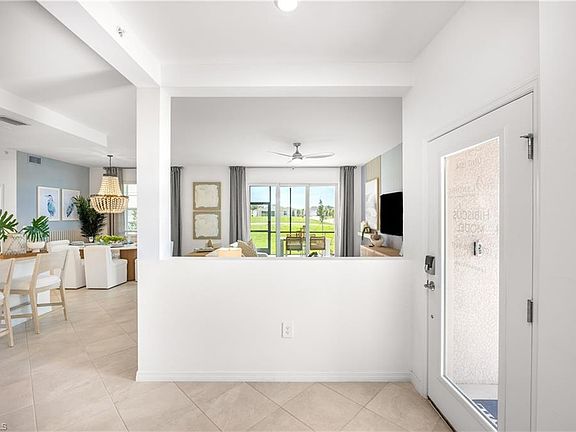 3rd image of 20550 Hazelnut CT S #1811