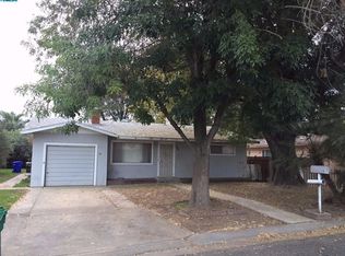 494 NW York St, Porterville, CA 93257