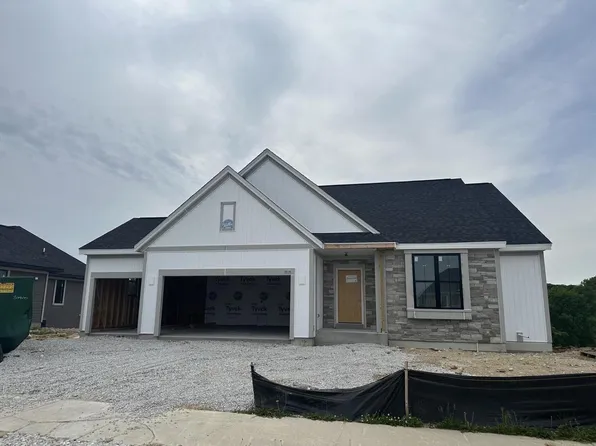 3816 White Oak WAY, Waukesha, WI 53188