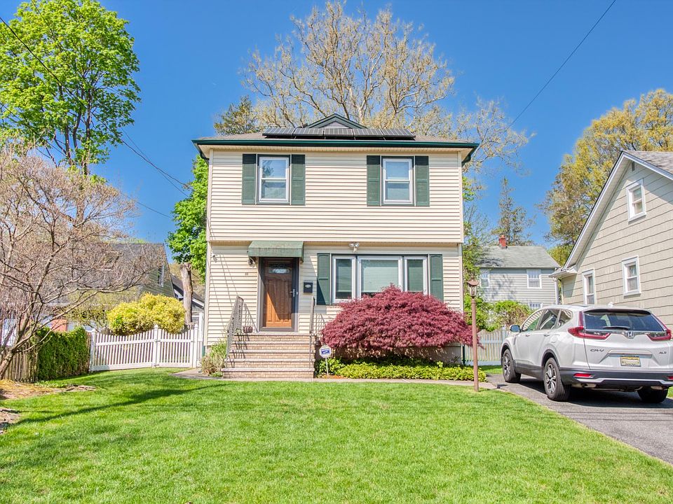 1st image of 111 6th St