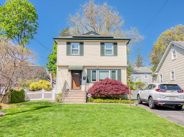 111 6th St, Cresskill, NJ 07626