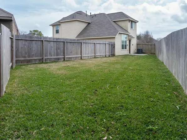 670 Fallow Ln, Alvin, TX 77511