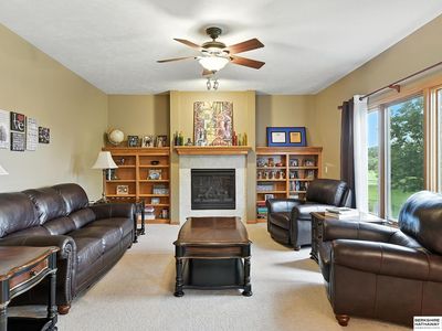 1915 S 199th St, Omaha, NE, 68130