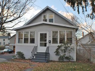 32 Russell Rd, Colonie, NY 12203