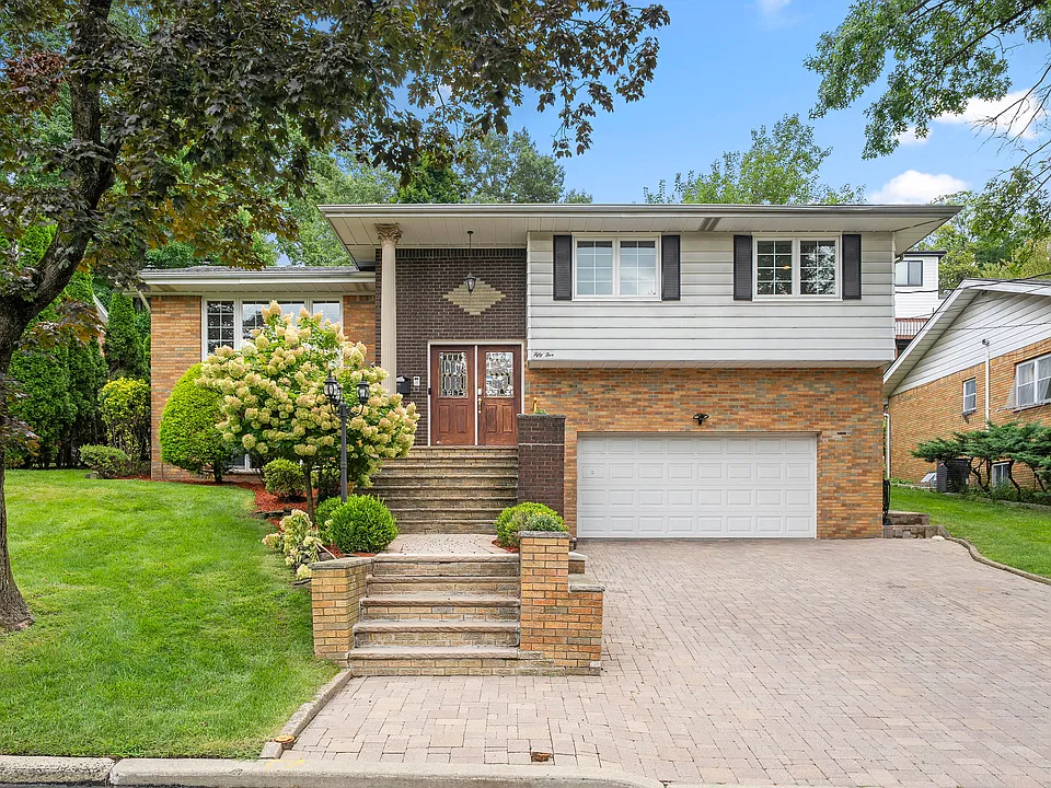 55 Birch St