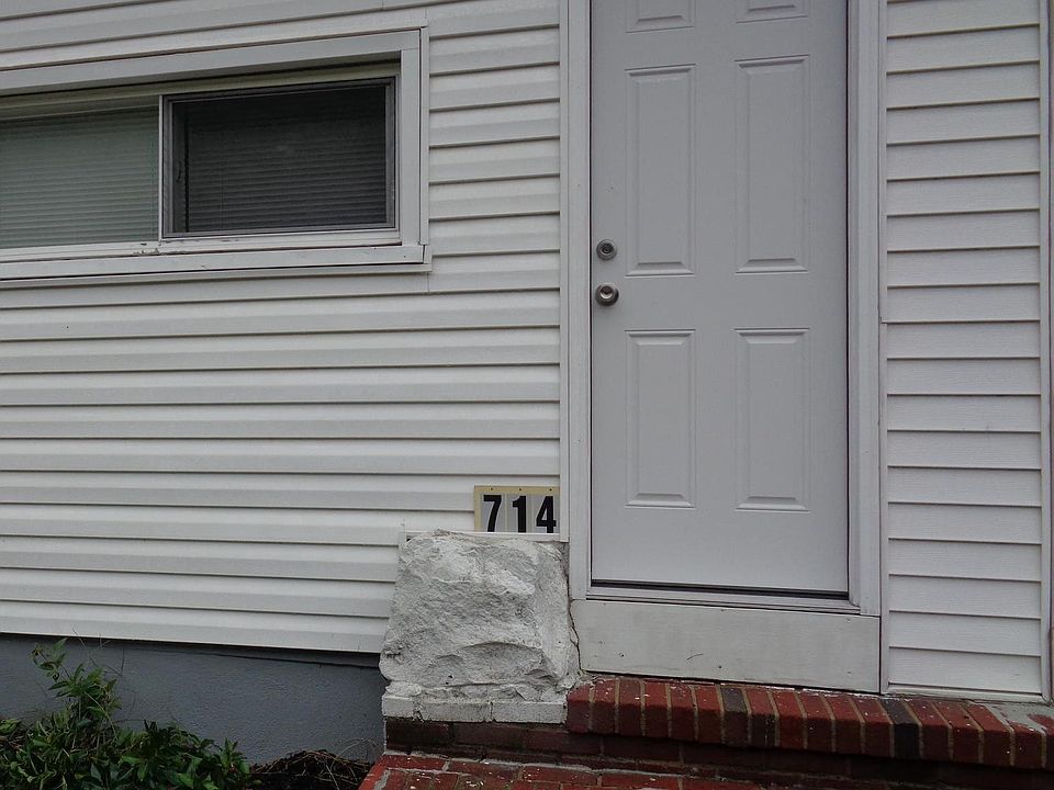 1st image of 714 Wood St