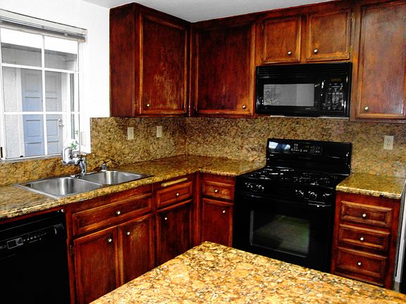 2nd image of 2107 Manzana Way
