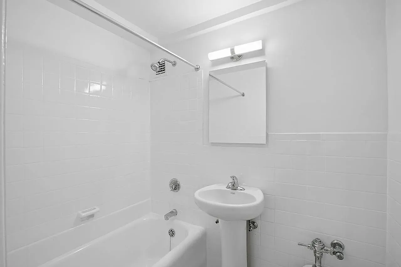 208 West 23rd Street — Photo 3