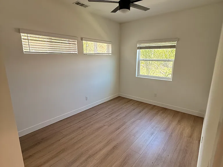 5150 Chateau Dr — Photo 13