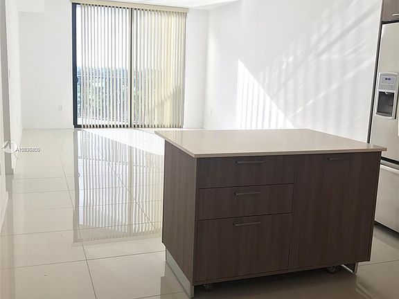 2nd image of 5300 Paseo Dr #612