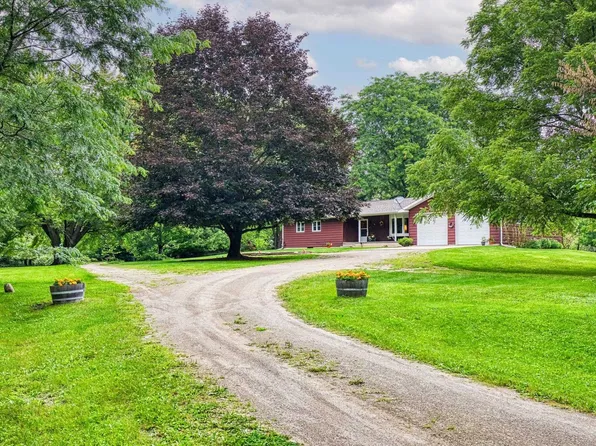 4220 W Breezewood Ln, Oshkosh, WI 54904