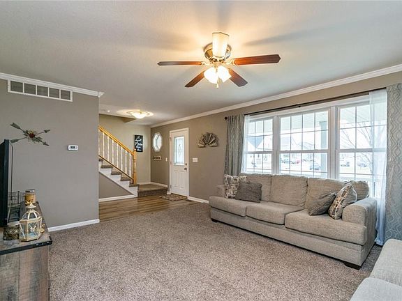 4th image of 4208 SW Somersby Blvd