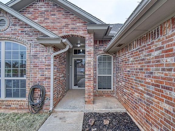 4th image of 1410 Tara Dr