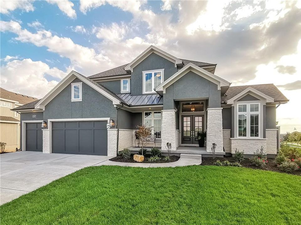 1st image of 15915 Glenfinnan Way