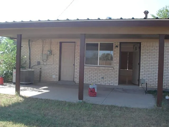 1301 W Jaffa St — Photo 9