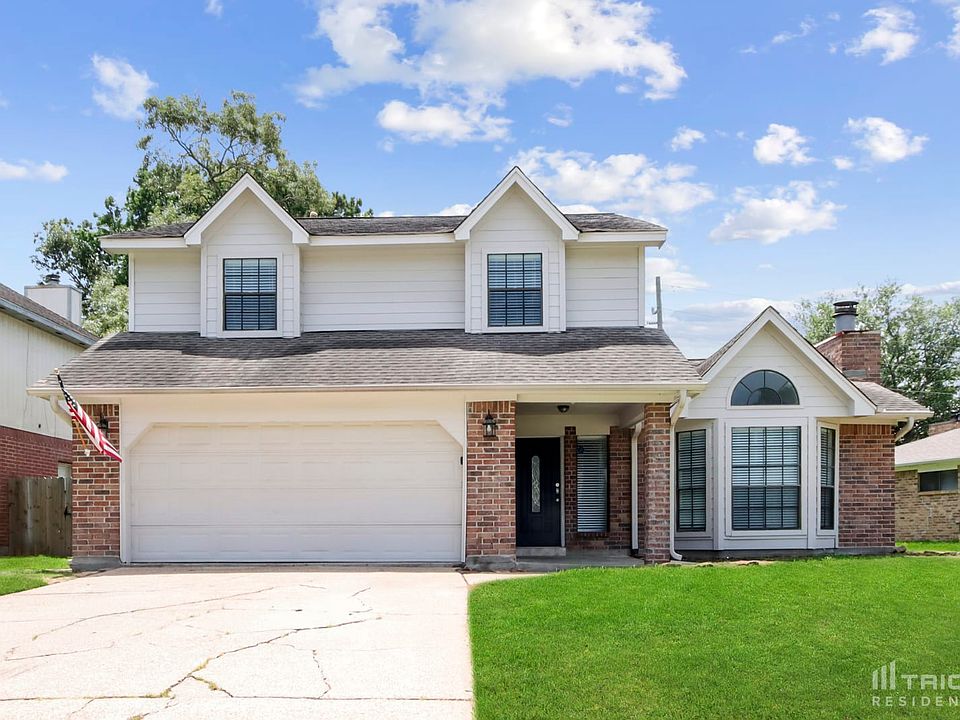 1st image of 19027 Sandia Pines Dr