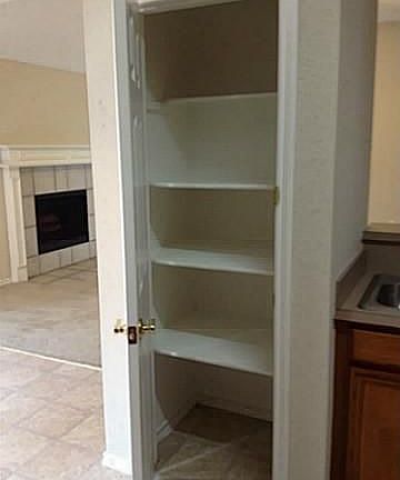 4th image of 1107 Hidden Glade Dr