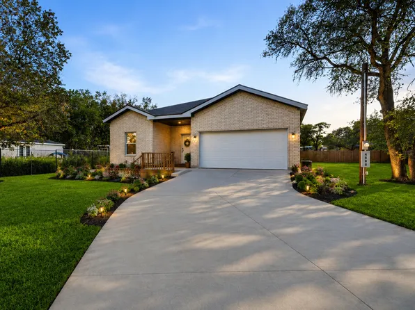 4606 Lee Way, Elmendorf, TX 78112