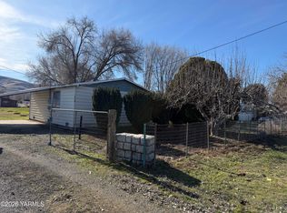 3204 Ahtanum Rd, Yakima, WA 98903
