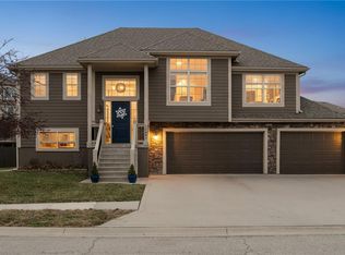 10507 Augusta Dr, Kansas City, KS 66109