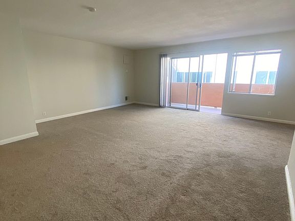 4th image of 1919 Garden Dr APT 202