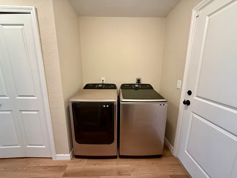 7033 Waldo Cir — Photo 17